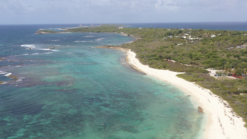 Anse à La Gourde  vers la Pointe des Châteaux